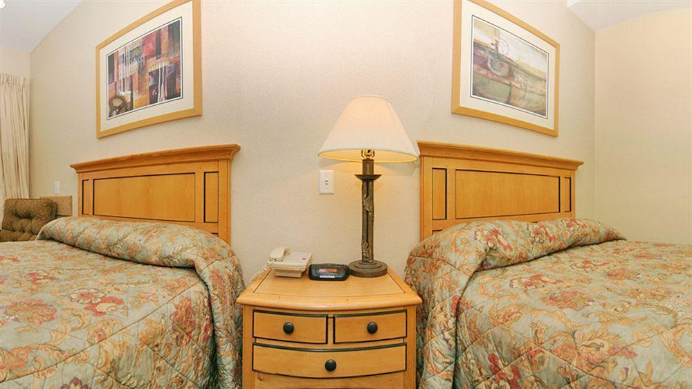 Howard Johnson By Wyndham Quincy/ Boston Exterior photo