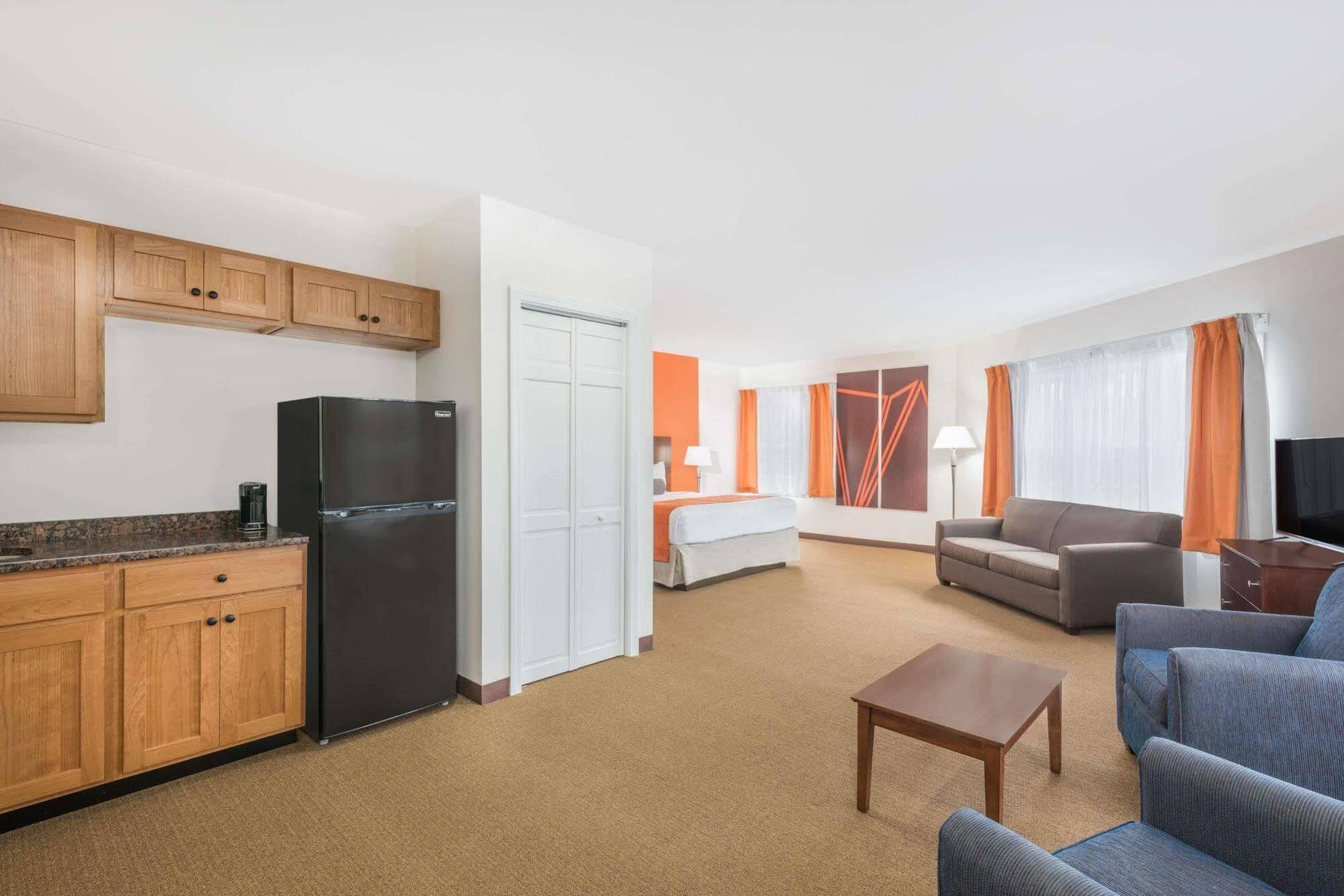 Howard Johnson By Wyndham Quincy/ Boston Exterior photo