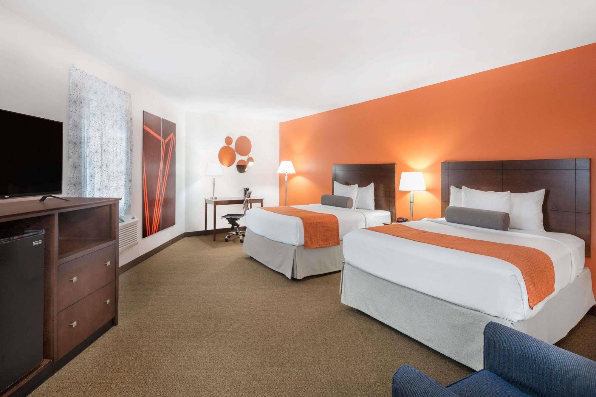 Howard Johnson By Wyndham Quincy/ Boston Exterior photo